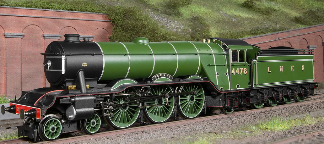 Hornby OO Gauge LNER, Class A1, 4-6-2, 4478 'Hermit': Big Four Centenary Collection- Era 3 R30270