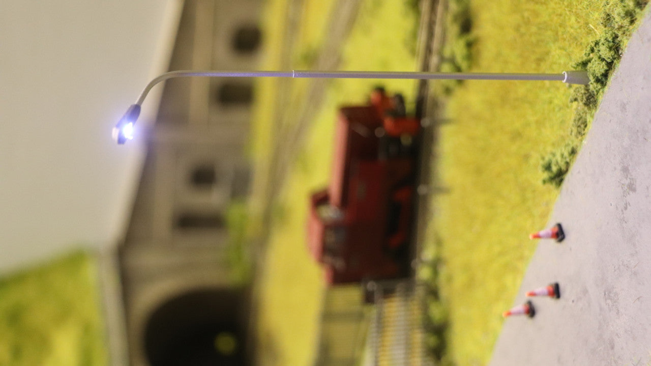 Railscenix Street Lighting 120mm HO OO Scale LEDs (Set of 10) RSC004