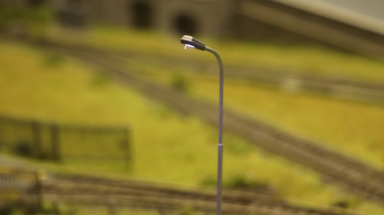 Railscenix Street Lighting 120mm HO OO Scale LEDs (Set of 10) RSC004