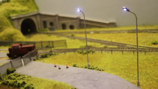 Railscenix Street Lighting 120mm HO OO Scale LEDs (Set of 10) RSC004