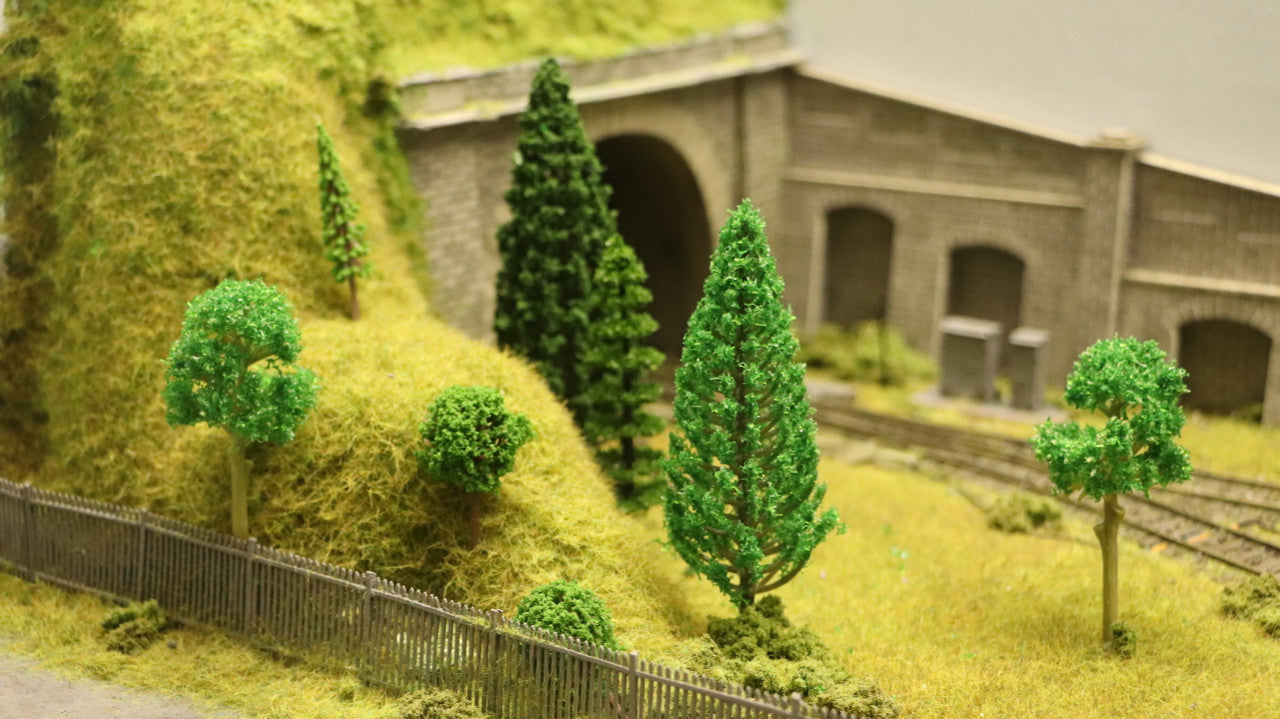 Railscenix Trees OO Gauge Mixed Set of 25, 3.5cm-13cm