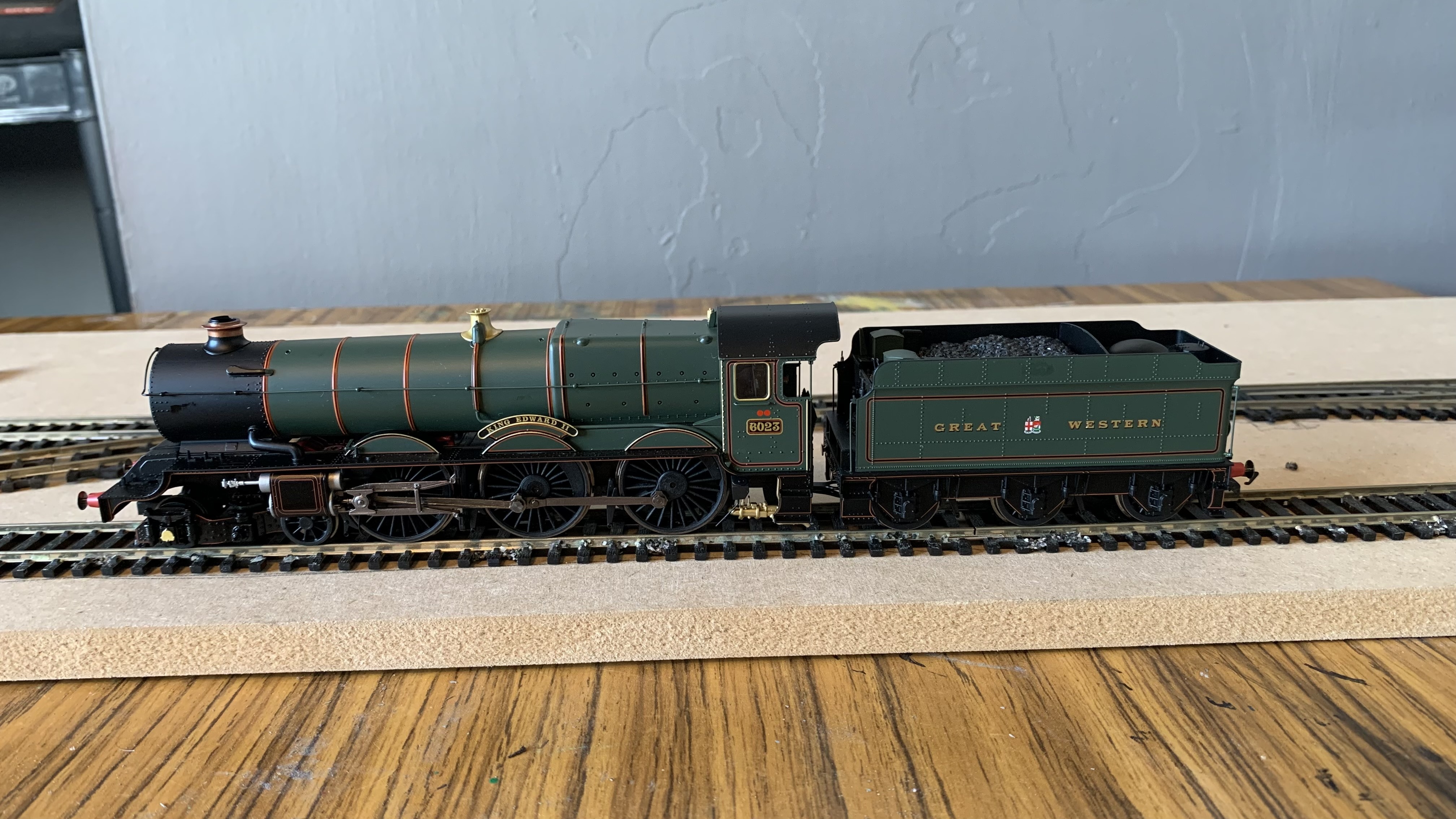 Hornby junior express train set best sale reviews
